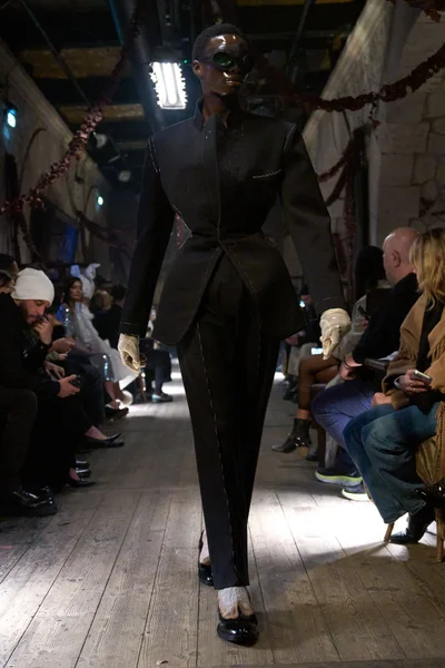 Look 37